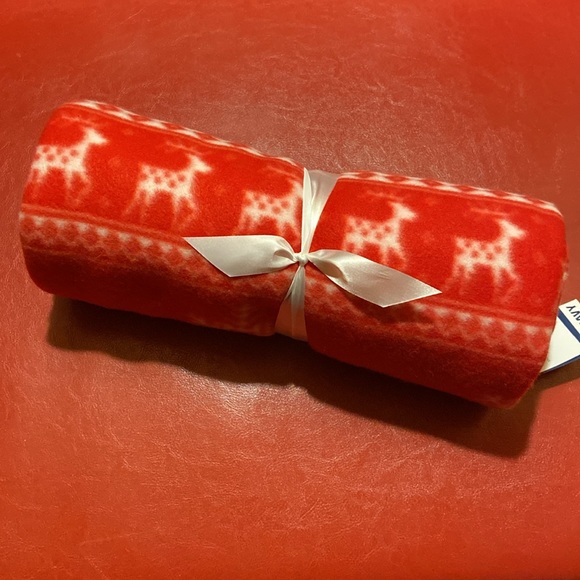 Fleece Blanket - Picture 3 of 5